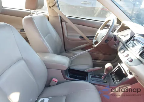 2005 Toyota Camry Le from USA, damaged, VIN 4T1BE32K85U409272